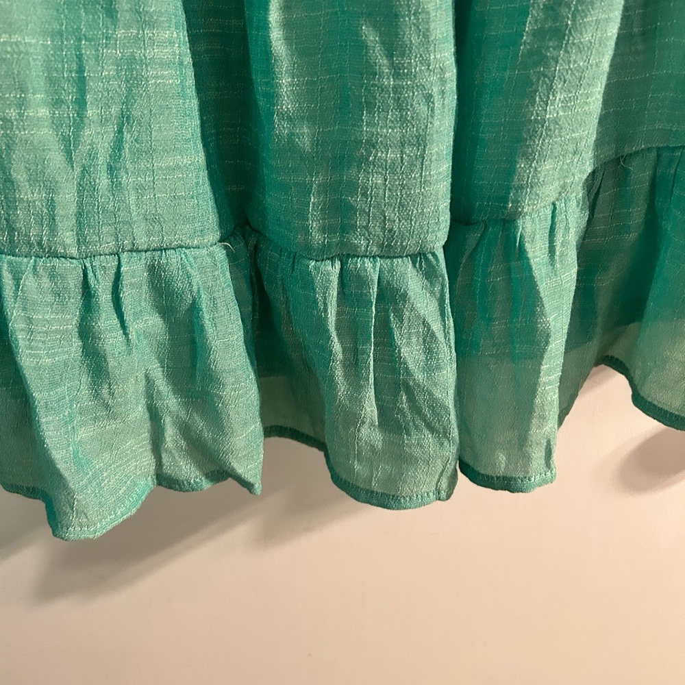 Green Embroidered Sleeve Dress - Picture 4 of 6